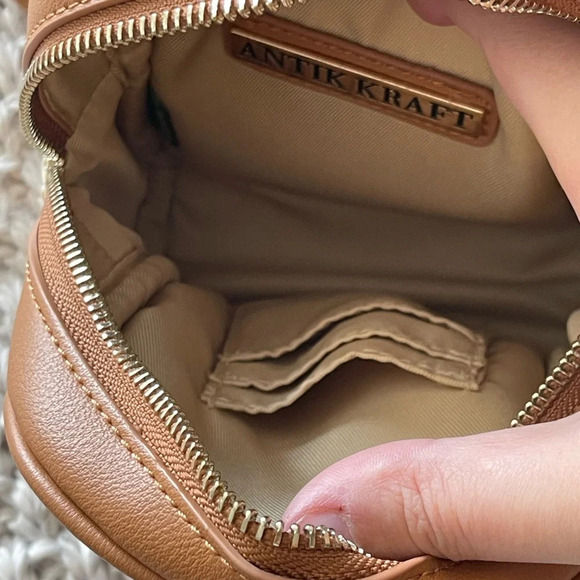 ANTIK KRAFT | Straw Slingbag - Picture 7 of 16